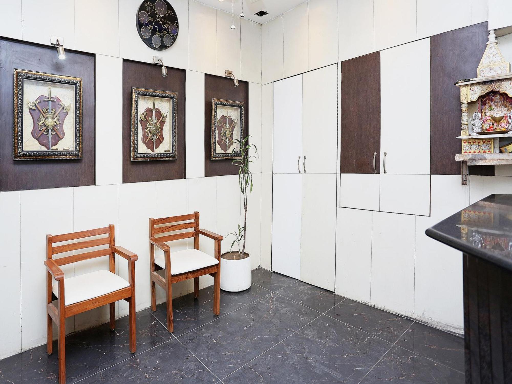 Hotel Oyo Flagship F Five New Delhi