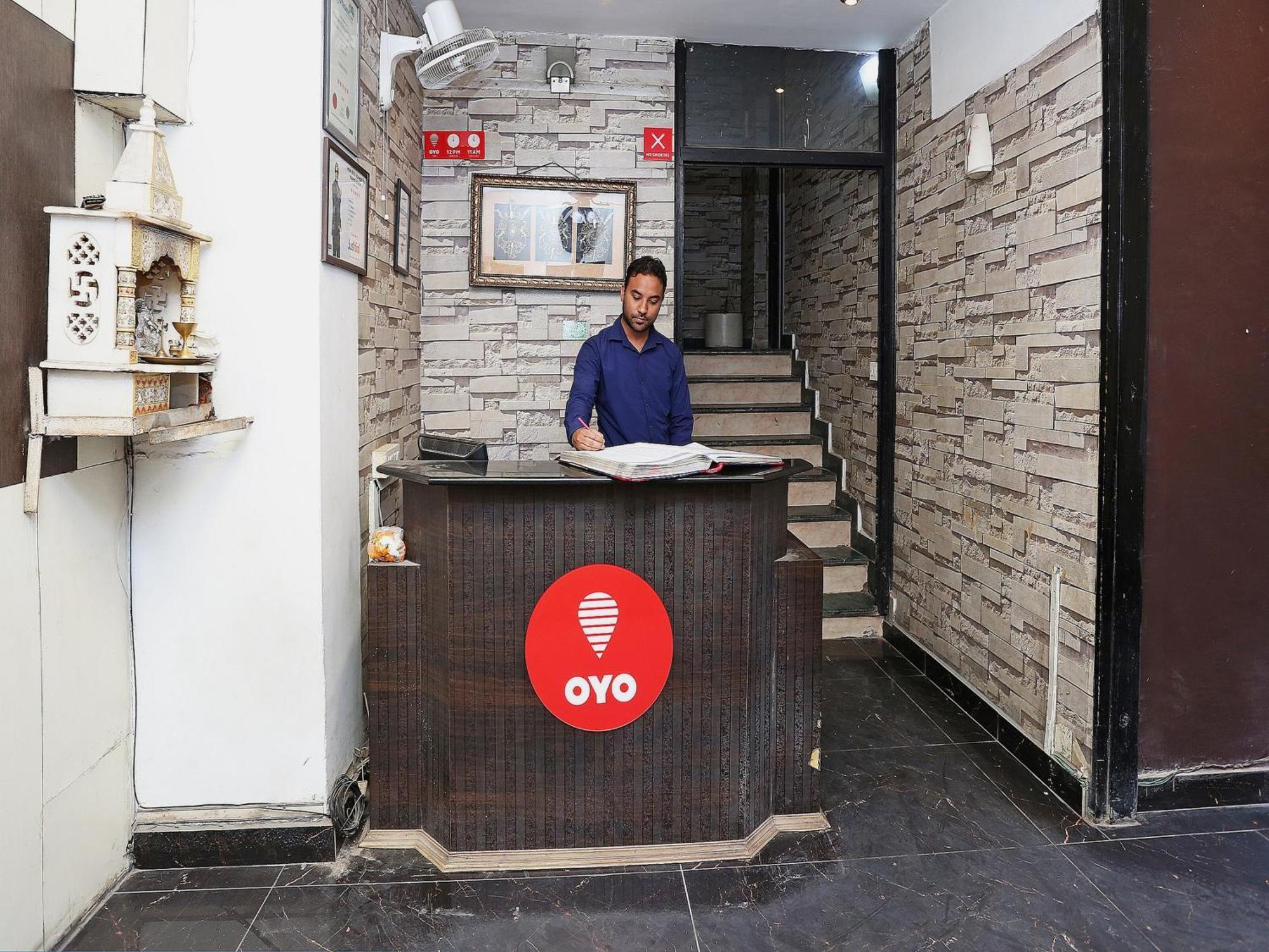 Oyo Flagship F Five New Delhi