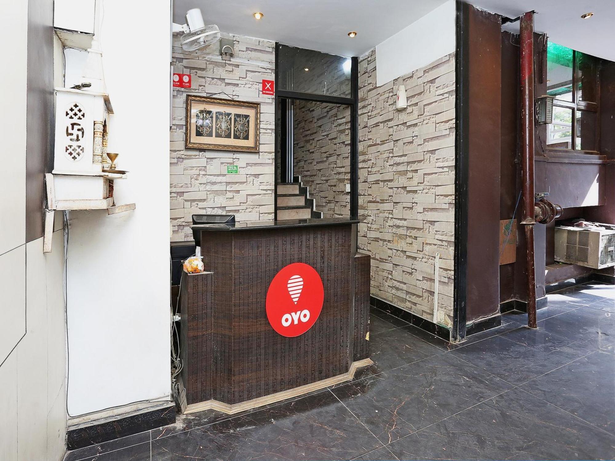 Oyo Flagship F Five