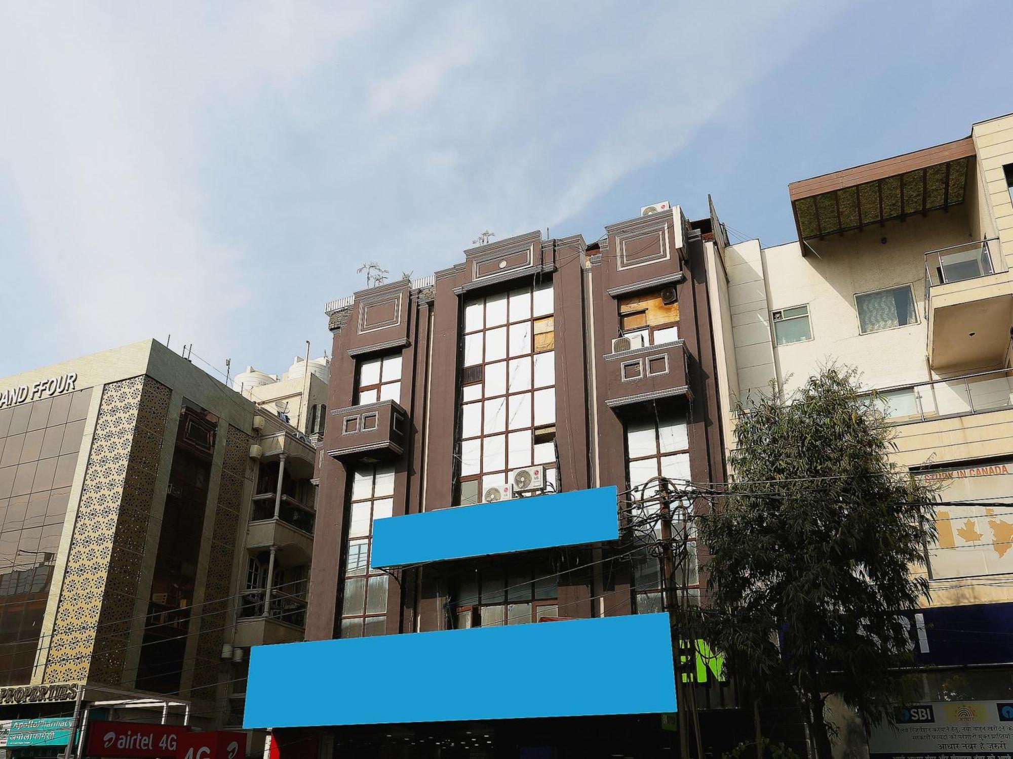 Oyo Flagship F Five