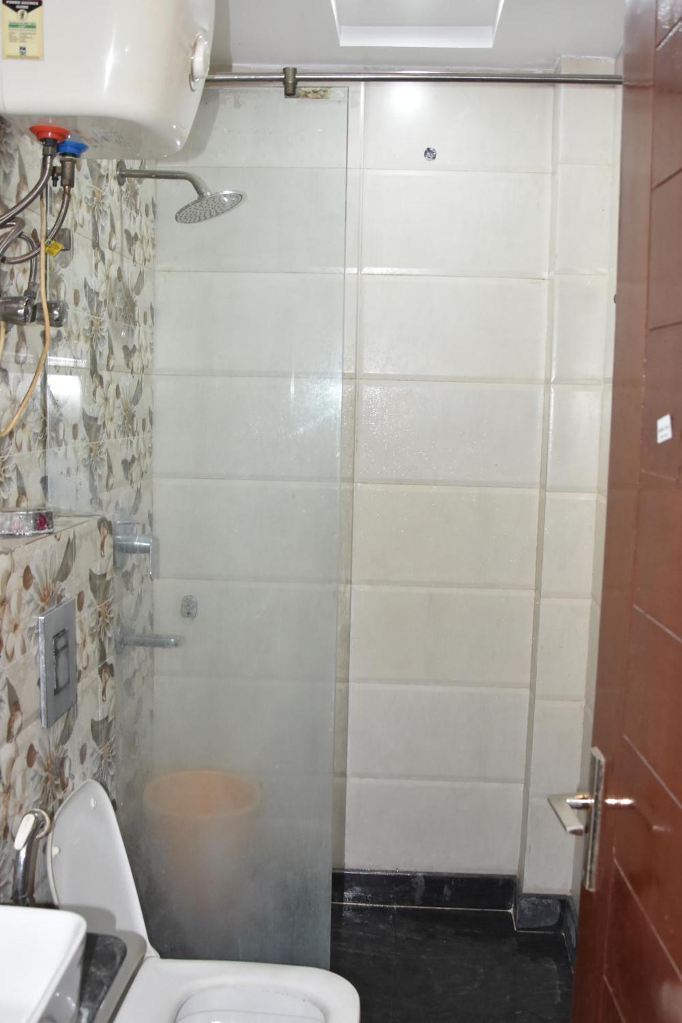 Guest house Sapphire At Railway Station *