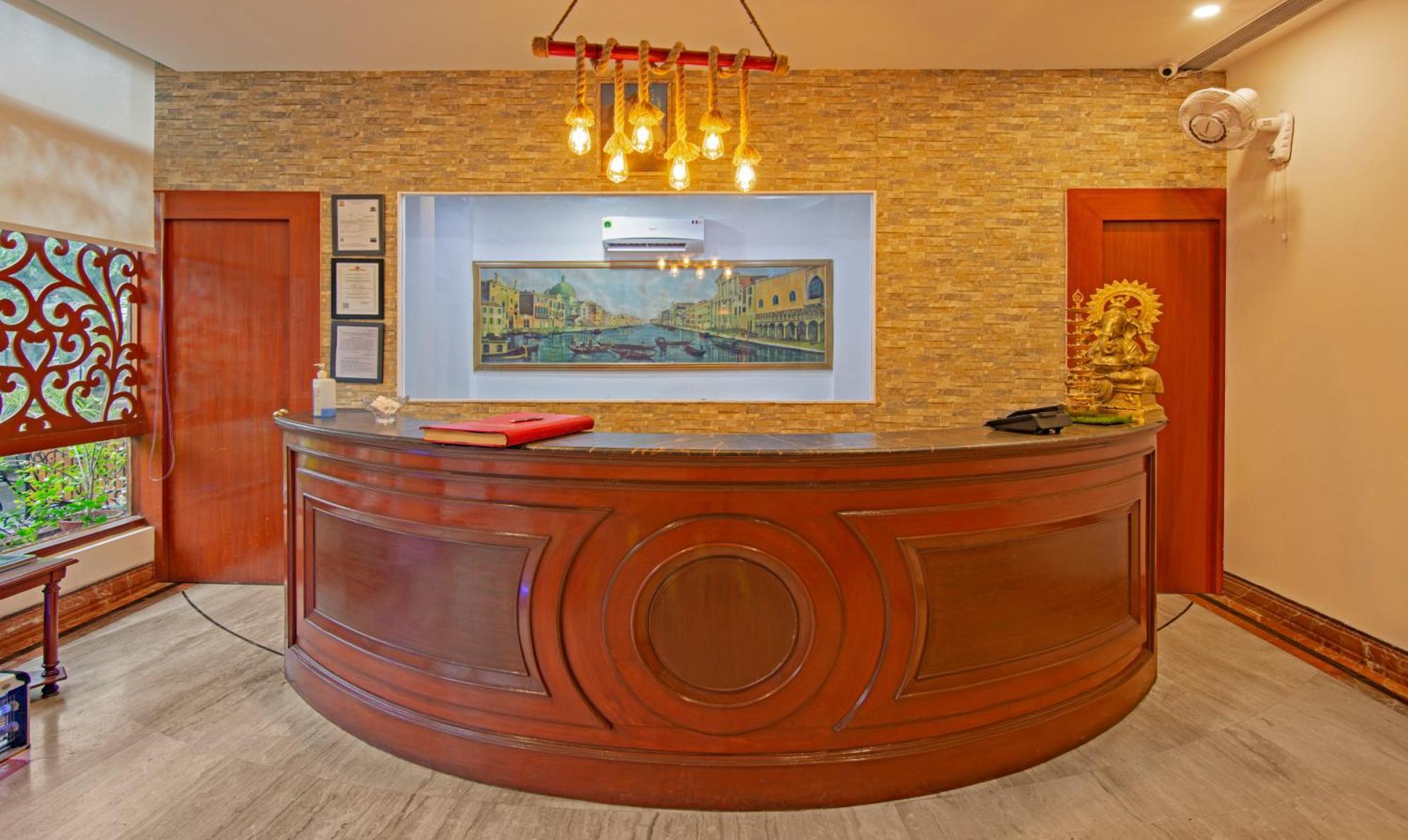 Treebo Corporate Park Nova Deli