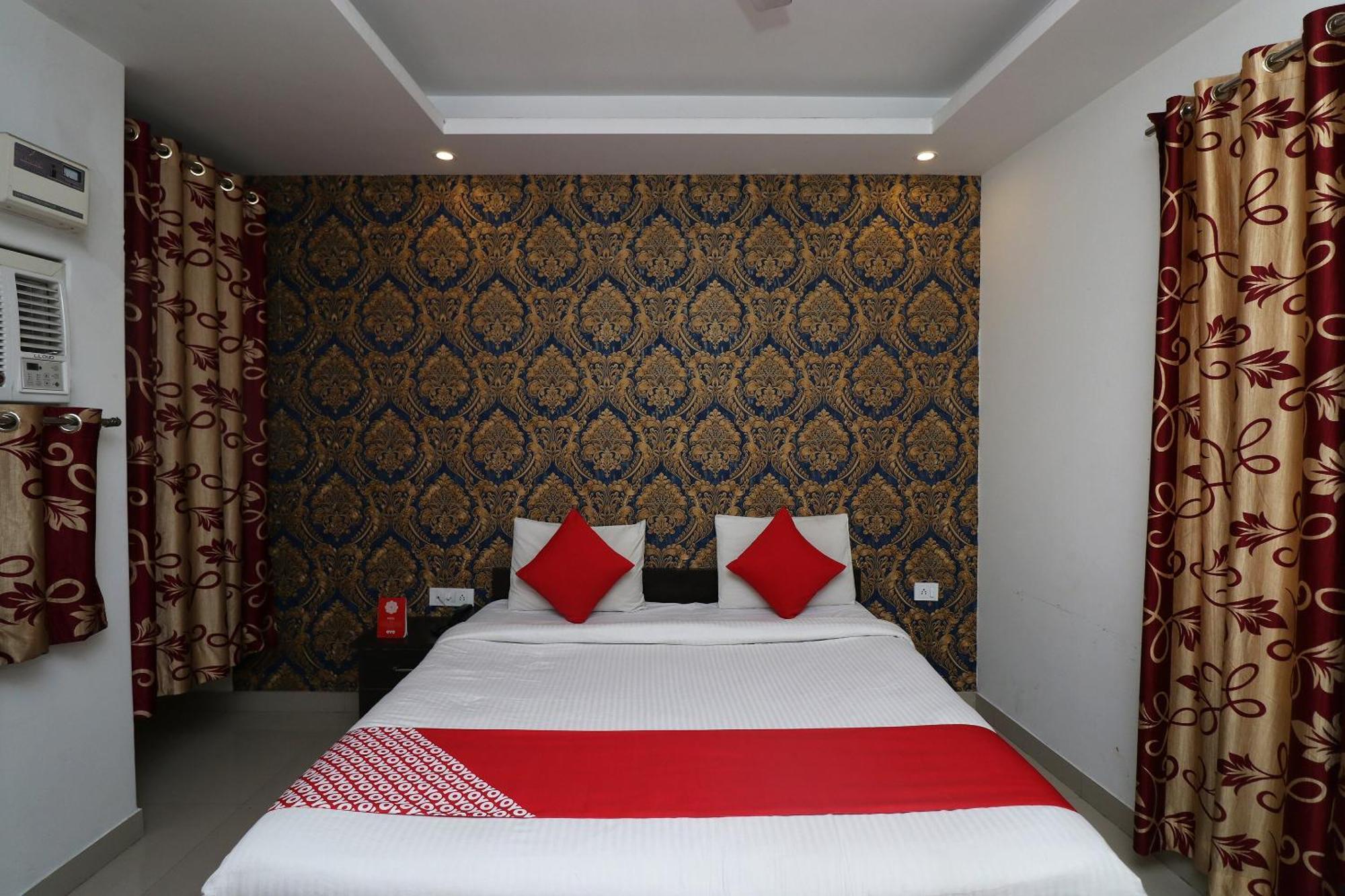 Oyo Flagship Daimond New Delhi