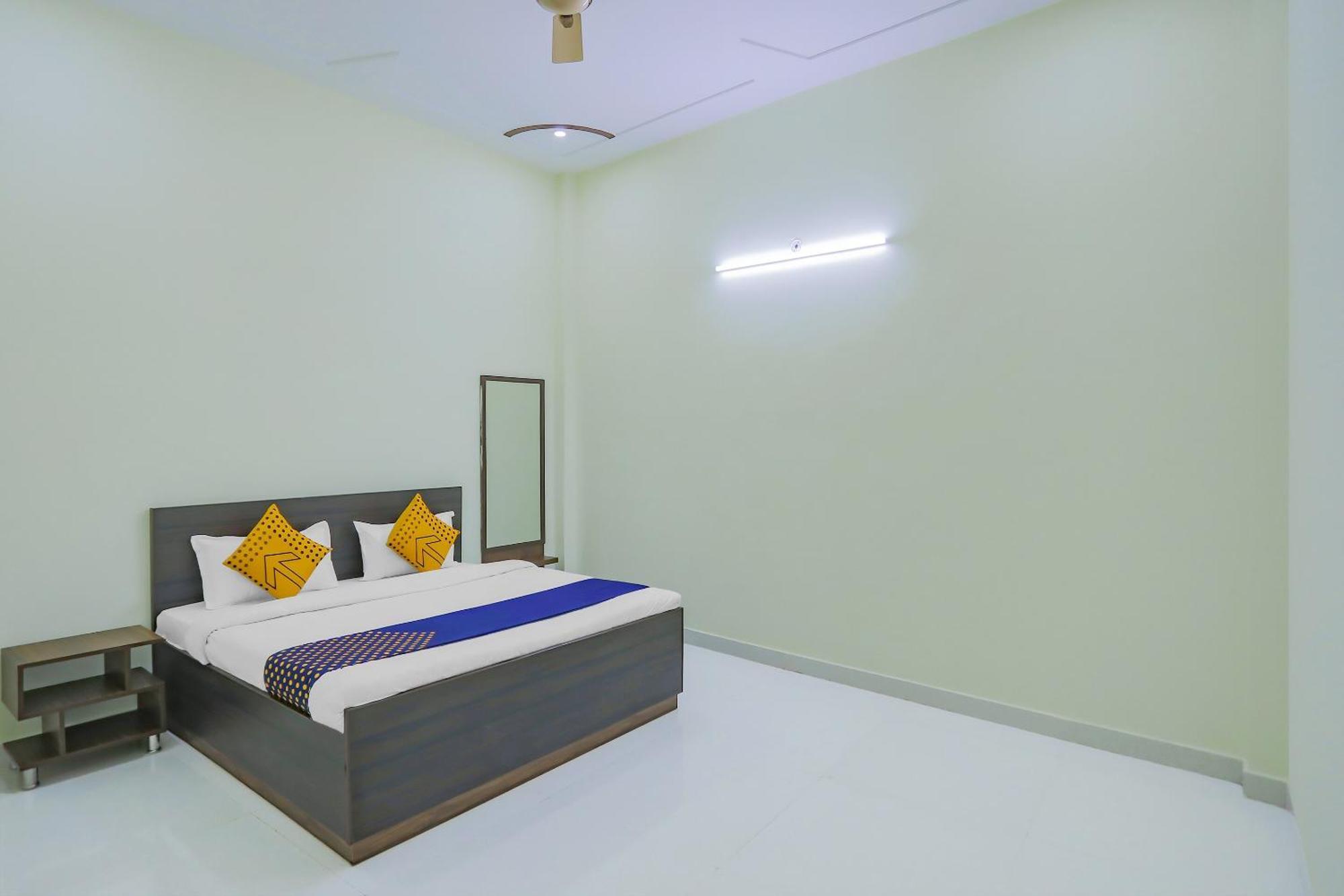Spot On Tomer Crown Palace Hotel Delhi (National Capital Territory of India)