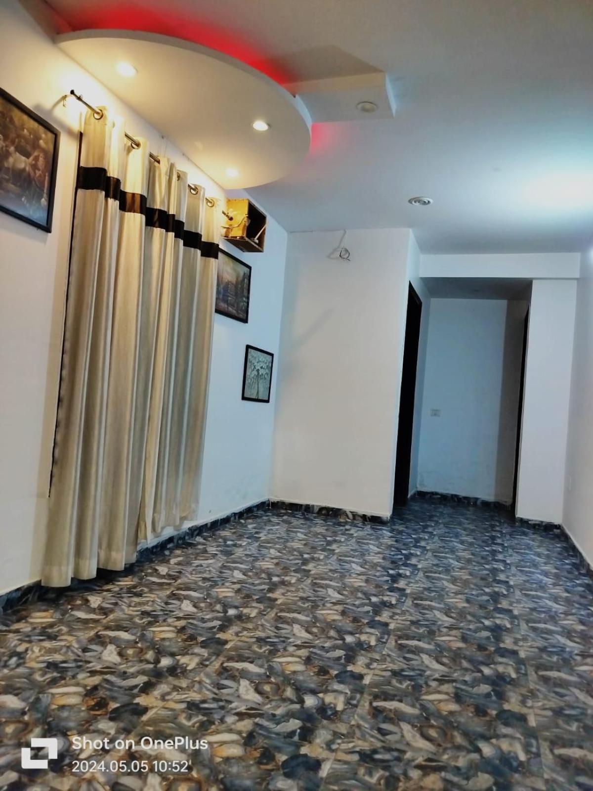 Janvi Palace 3*