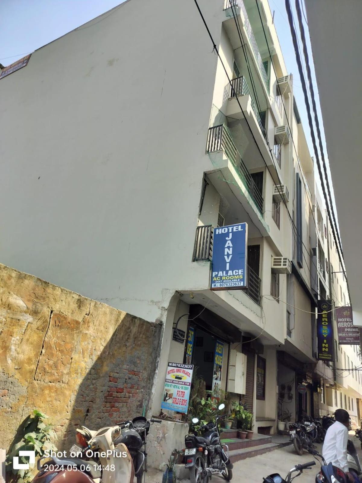 Hotel Janvi Palace 3*
