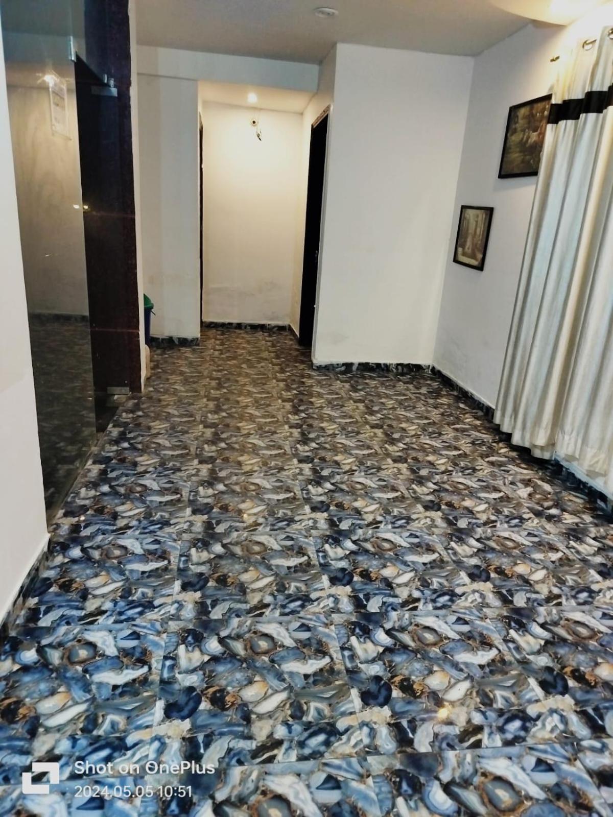 Janvi Palace 3*