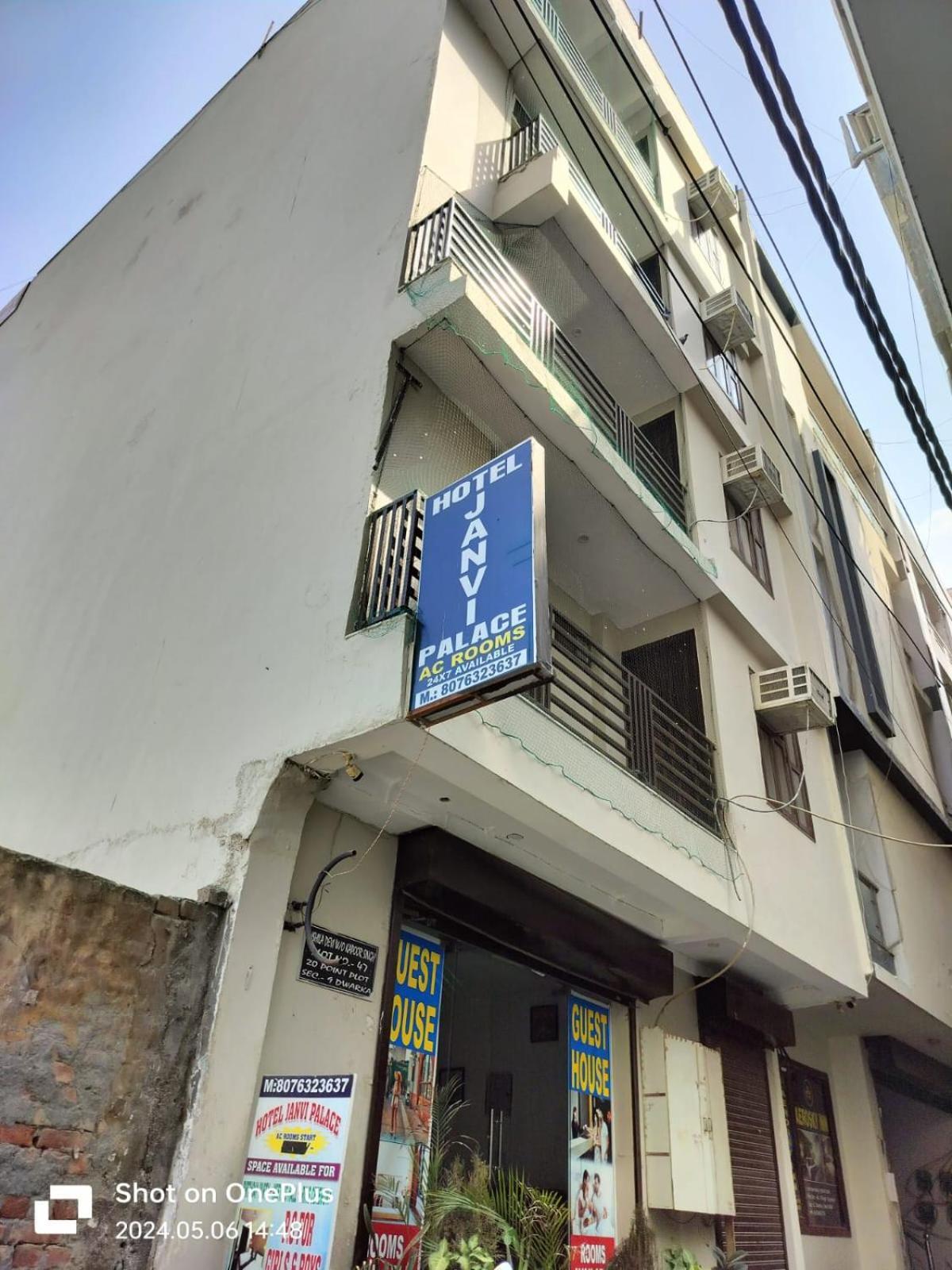 Janvi Palace Hotel