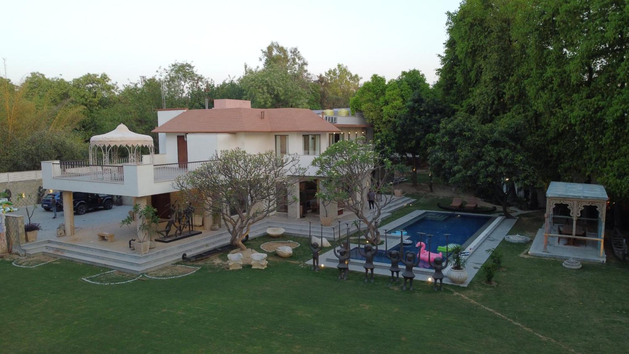 Elivaas Oasis - Luxe 6 Bhk With Pvt Pool Villa