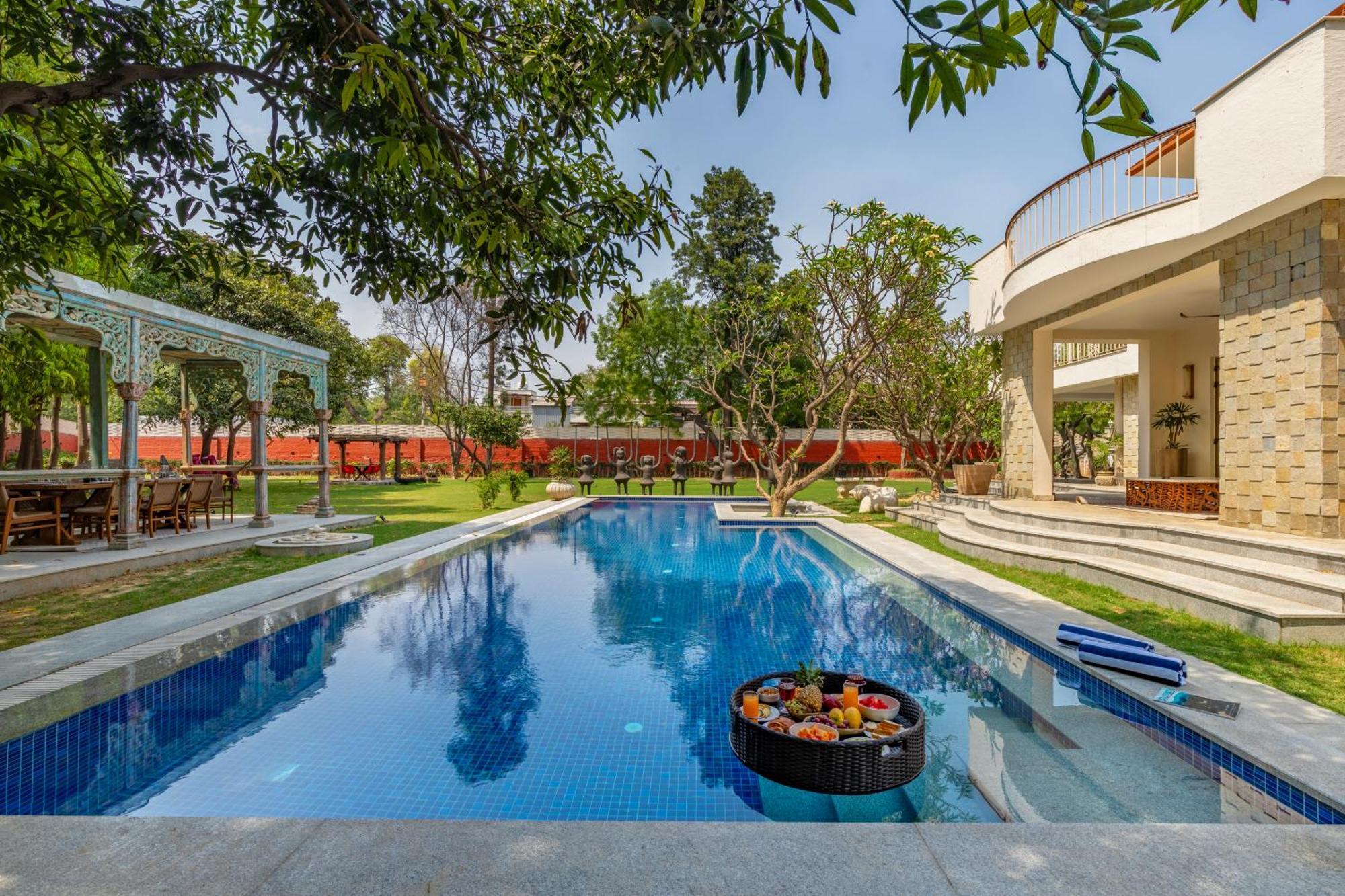 Elivaas Oasis - Luxe 6 Bhk With Pvt Pool Villa