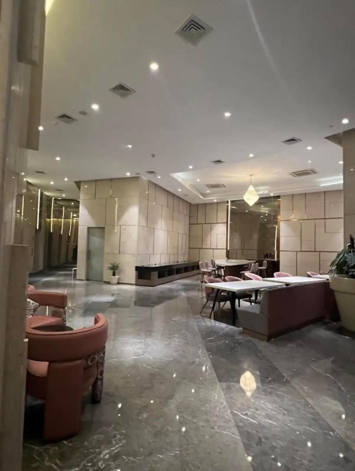 The Mauve By Dimerro 38th Floor Apartment *
