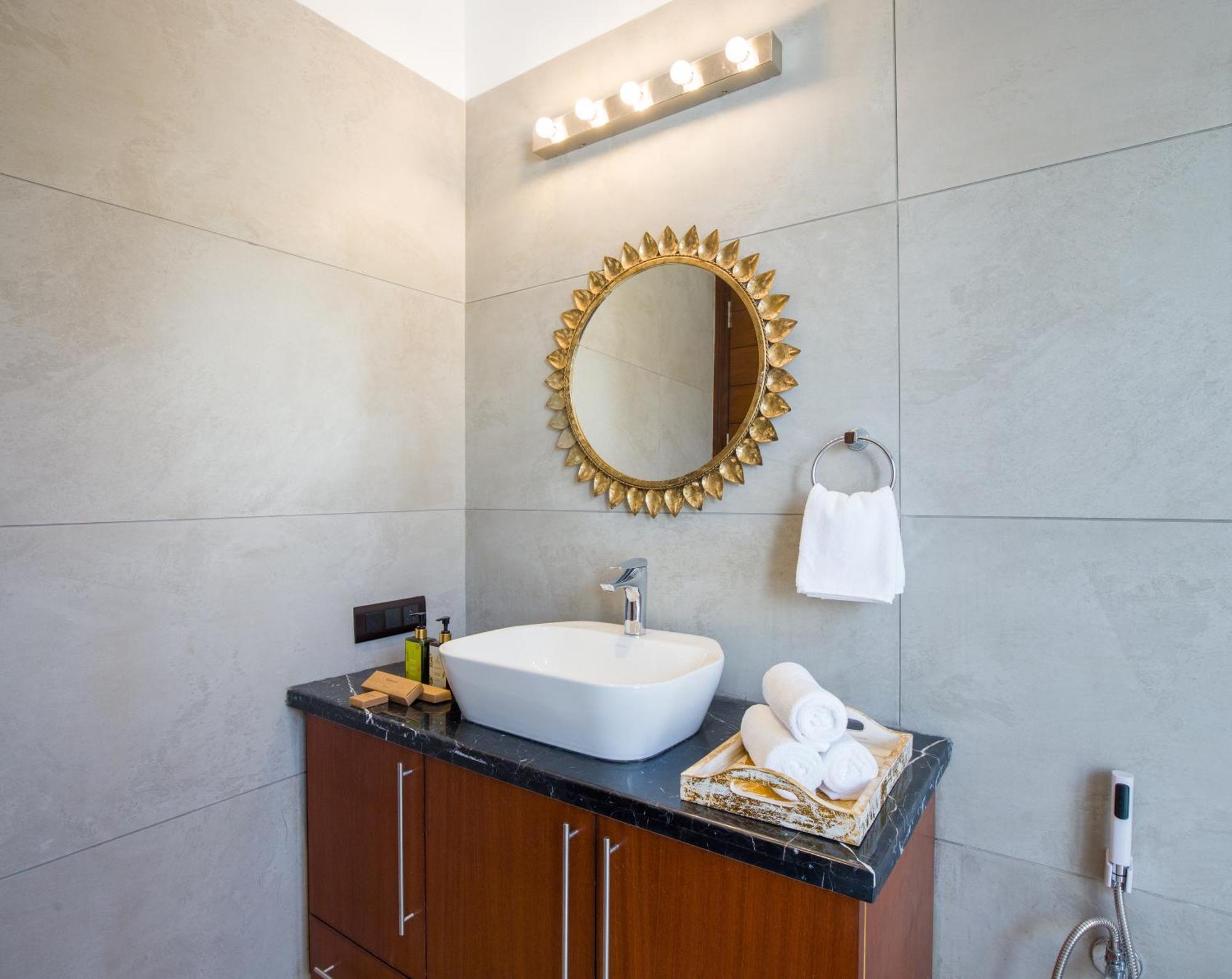 Villa Elivaas Oasis - Luxe 6 Bhk With Pvt Pool