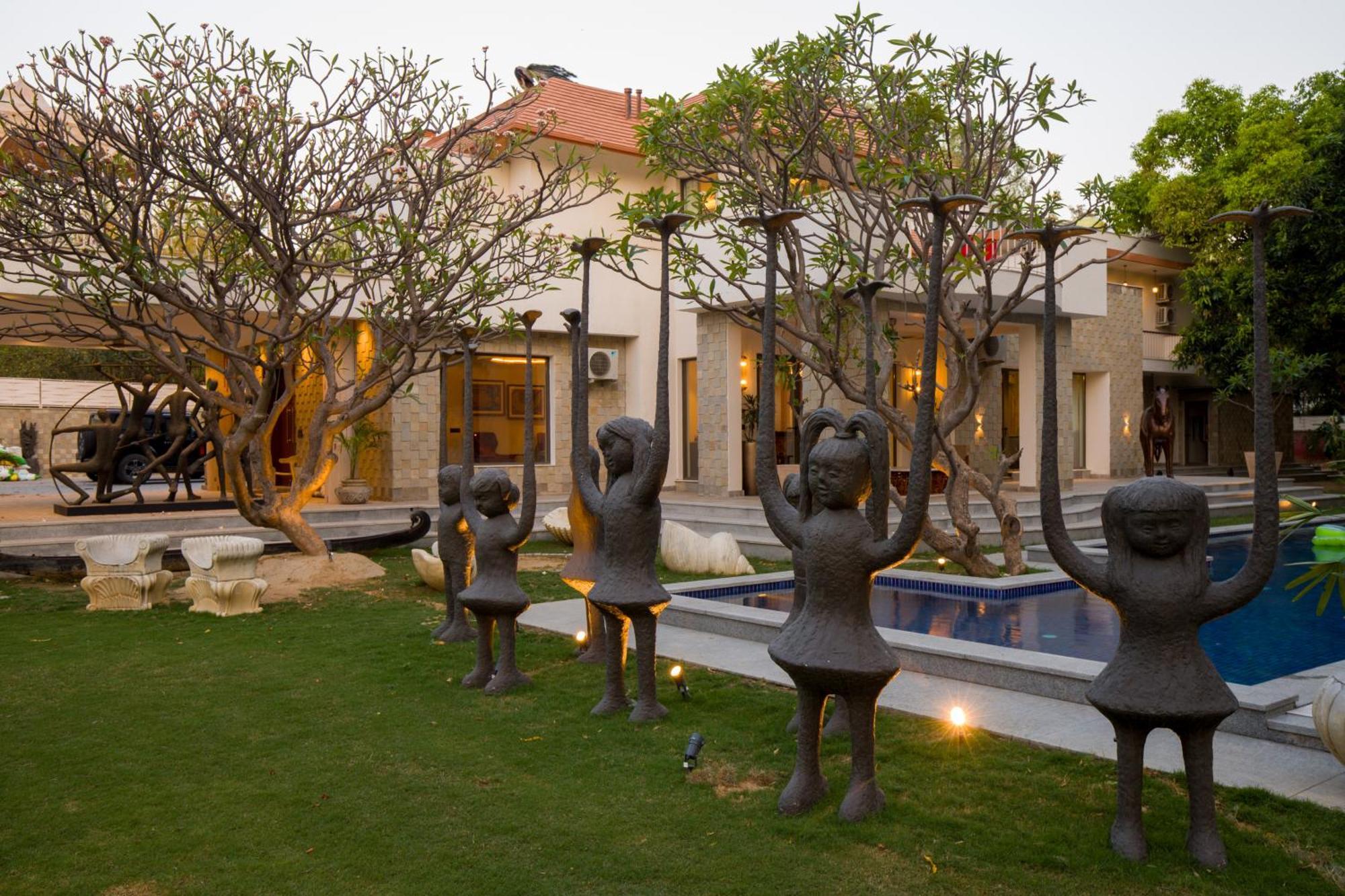 Villa Elivaas Oasis - Luxe 6 Bhk With Pvt Pool