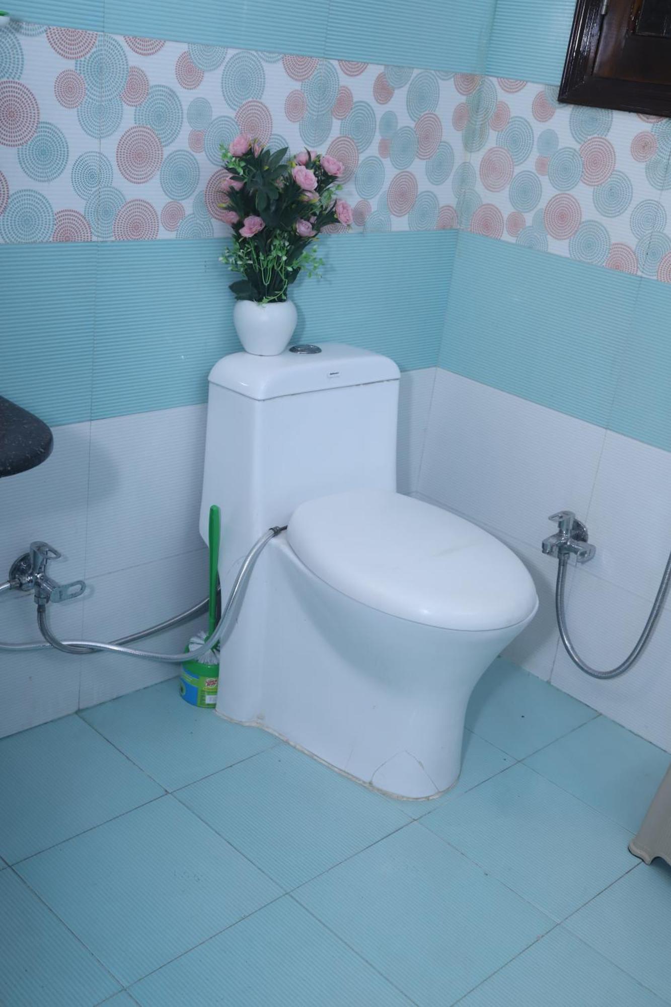 Apartment Divine India Service 3bhk,b57 Sarita Vihar,apollo New Delhi