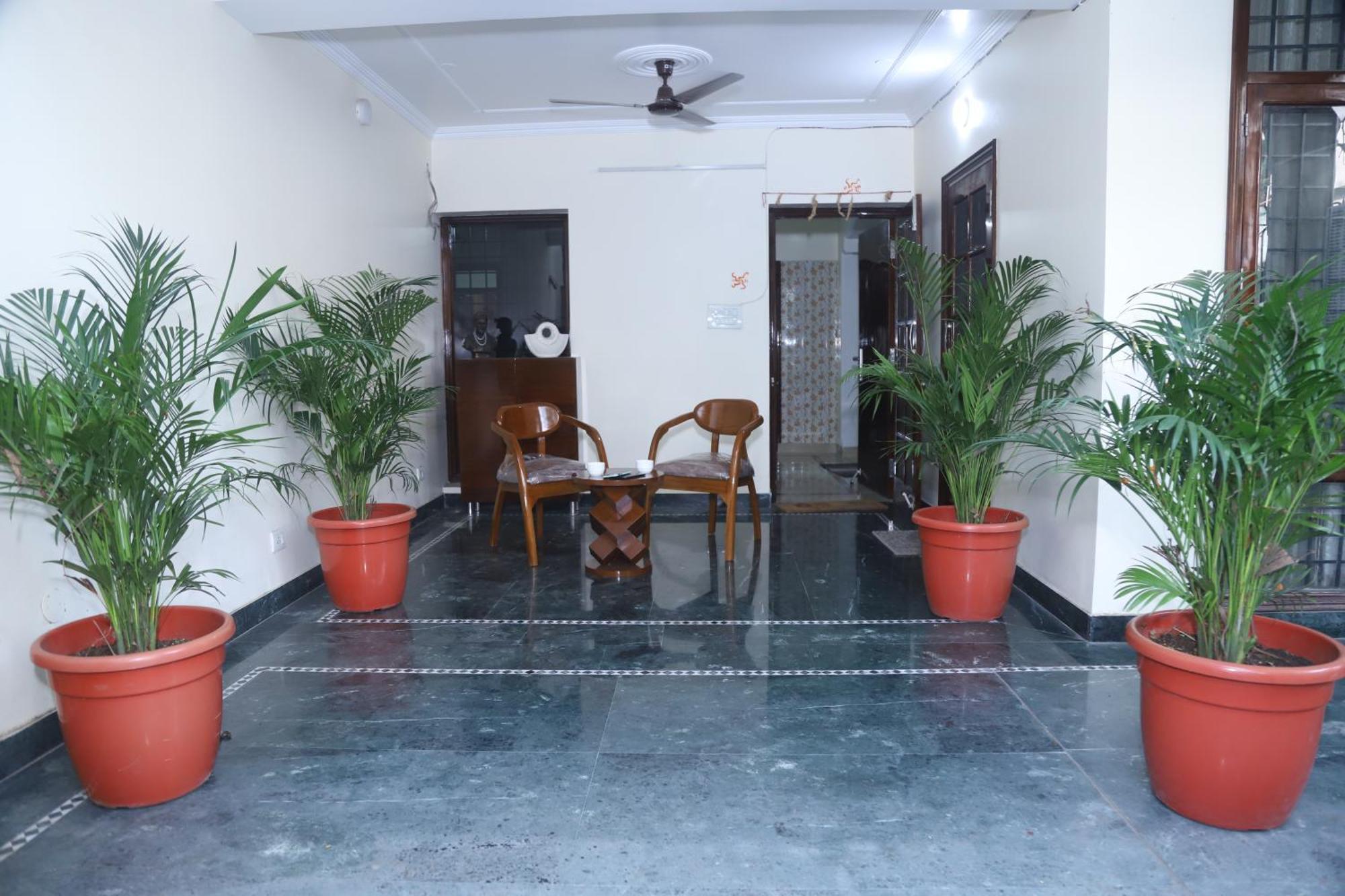 Divine India Service 3bhk,b57 Sarita Vihar,apollo New Delhi