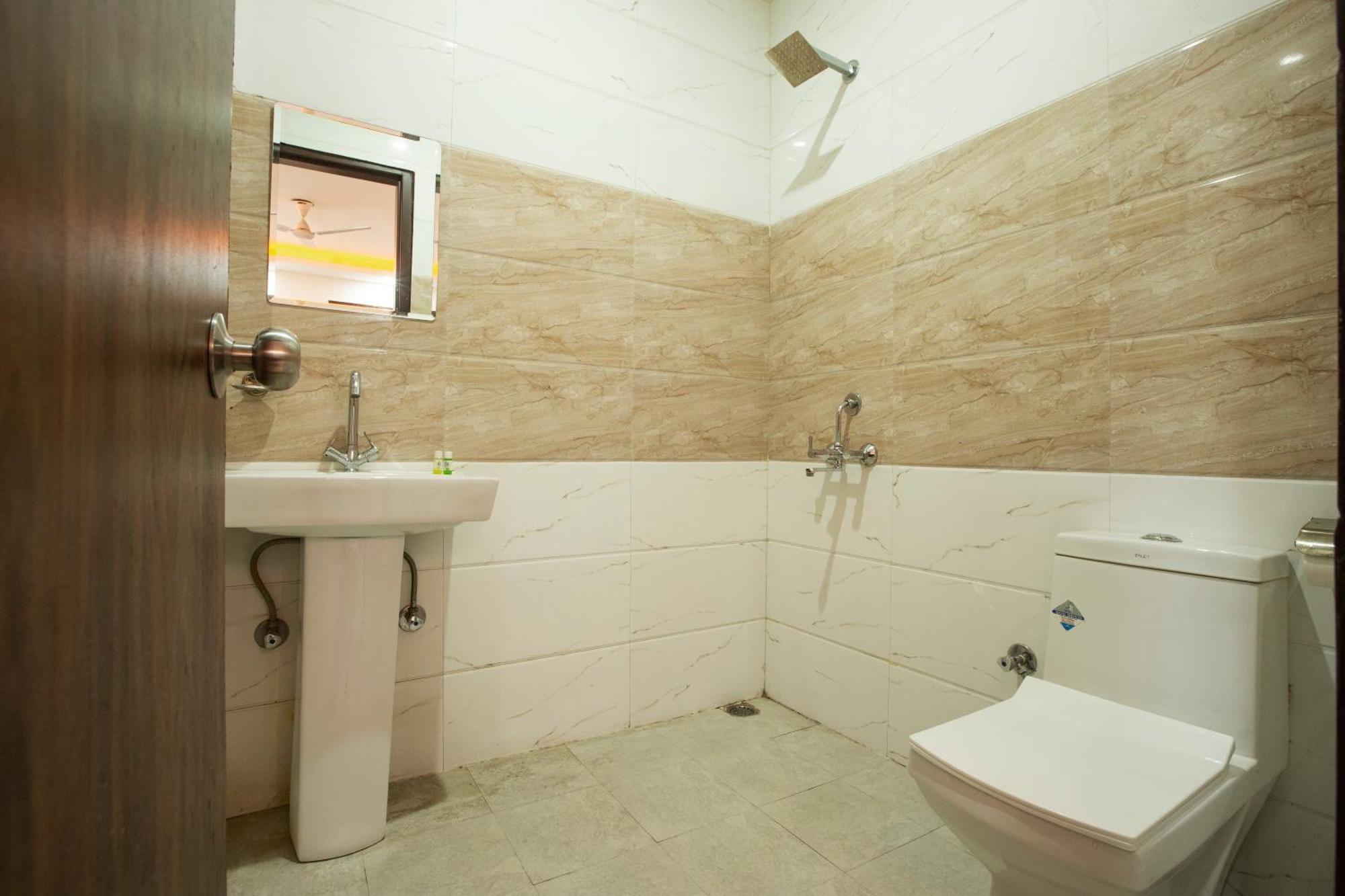 Hotel Triton Grand At Delhi Airport New Delhi