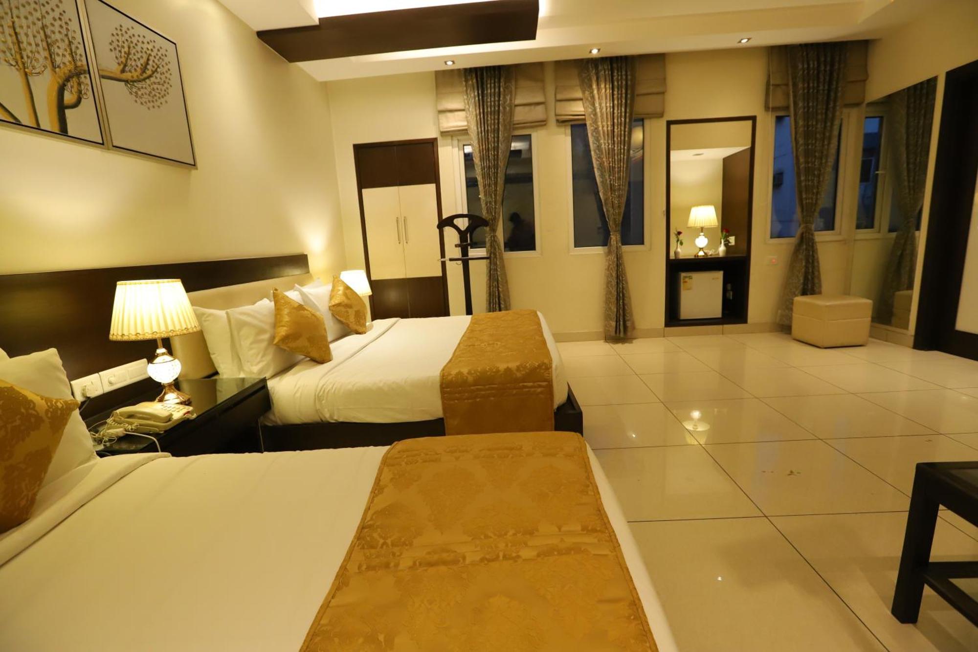 Amrapali Grand Hotel New Delhi