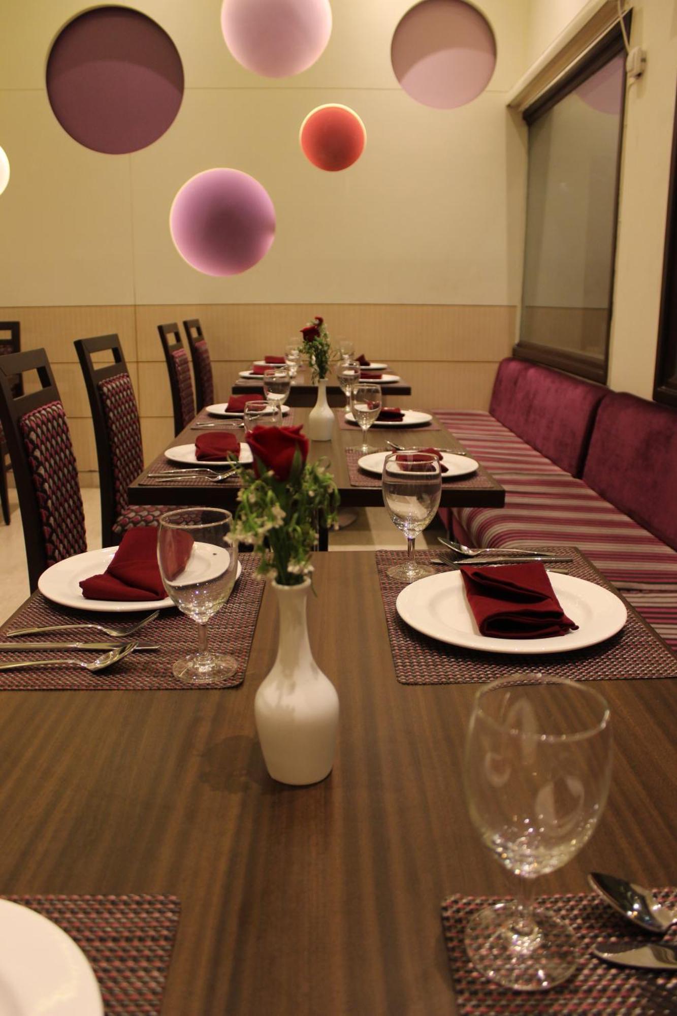 Hotel Amrapali Grand New Delhi