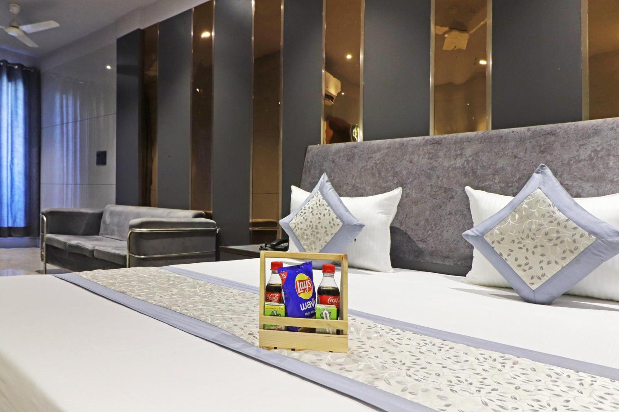 Preet 05 Mints Walking Distance Nizamuddin Railway Station 4* Nova Deli
