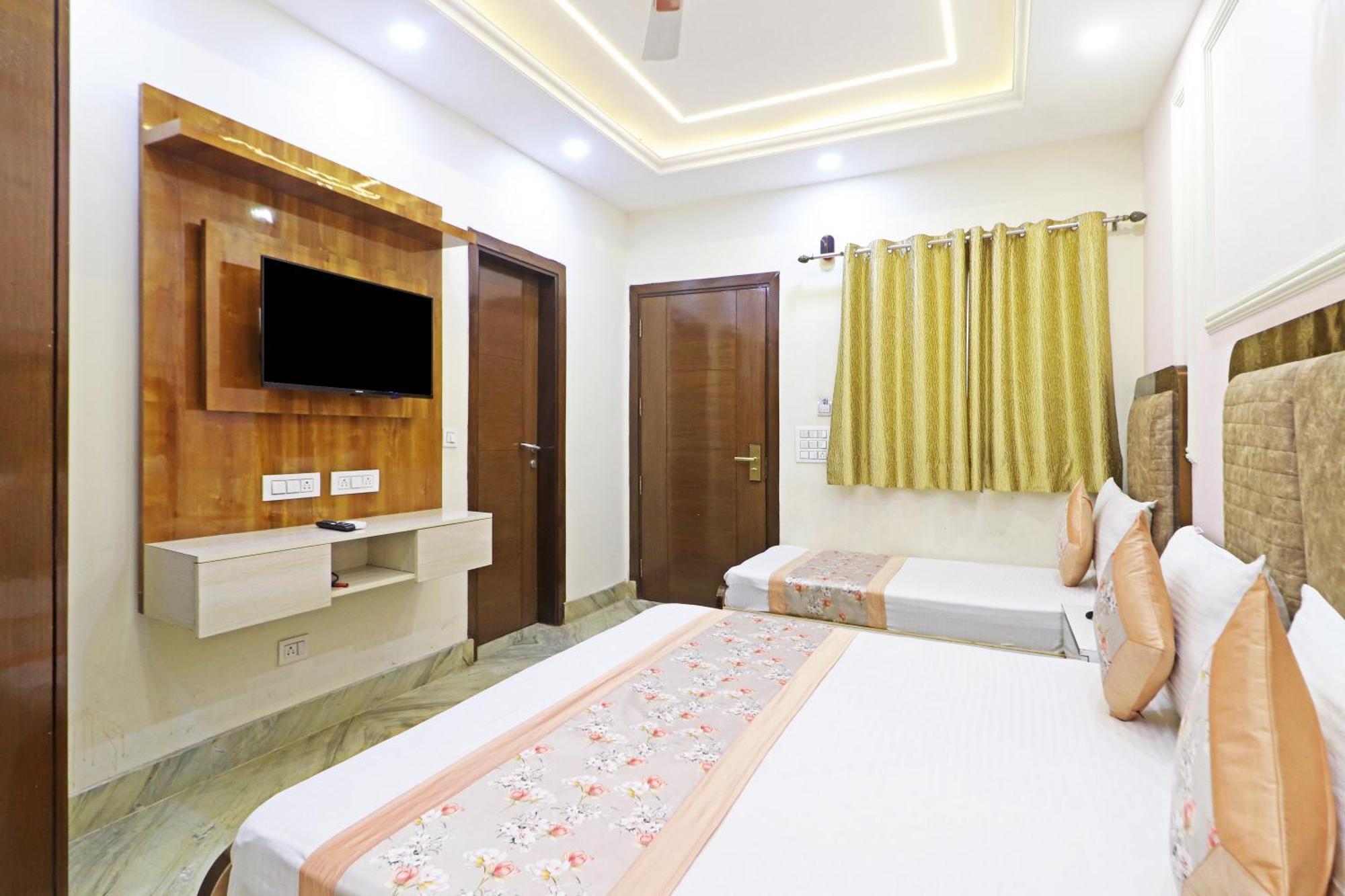 Samrat Residency 10 Mints Walking Distance Nizamuddin Railway Station 4* Nova Deli