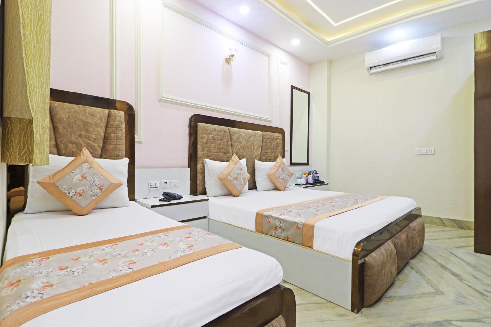 Samrat Residency 10 Mints Walking Distance Nizamuddin Railway Station 4* Nova Deli