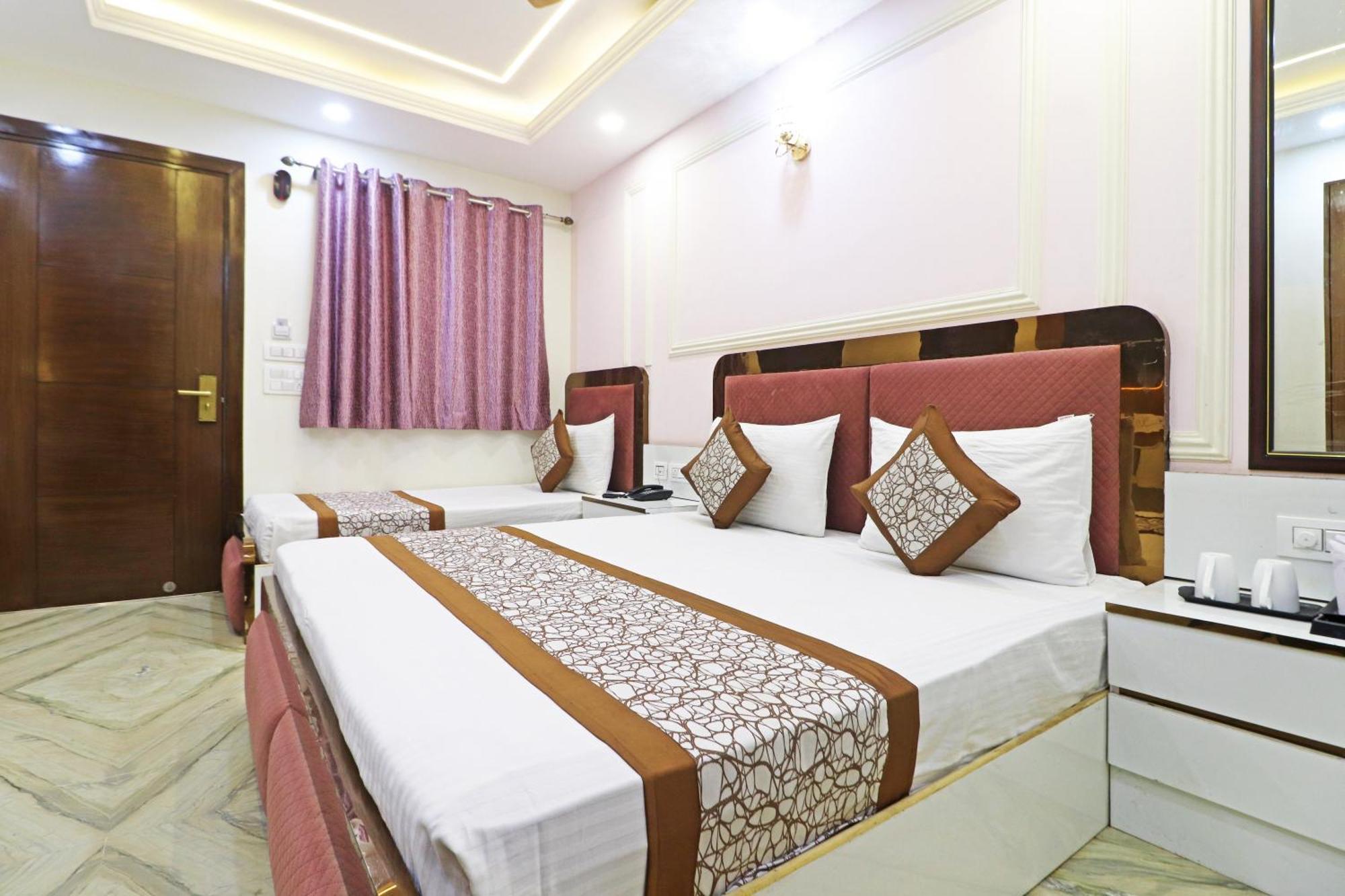 Samrat Residency 10 Mints Walking Distance Nizamuddin Railway Station Nova Deli