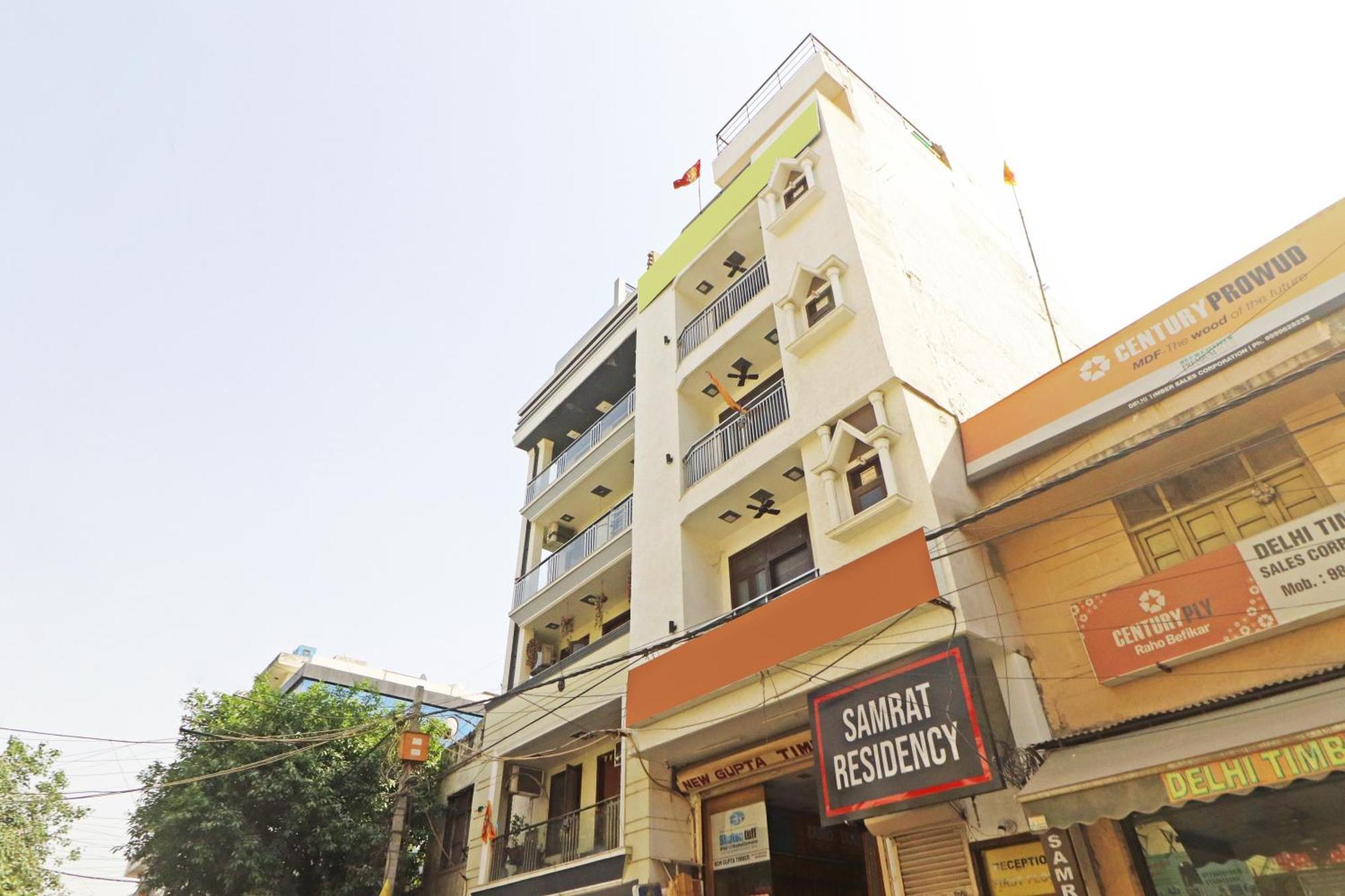 Samrat Residency 10 Mints Walking Distance Nizamuddin Railway Station 4* Nova Deli