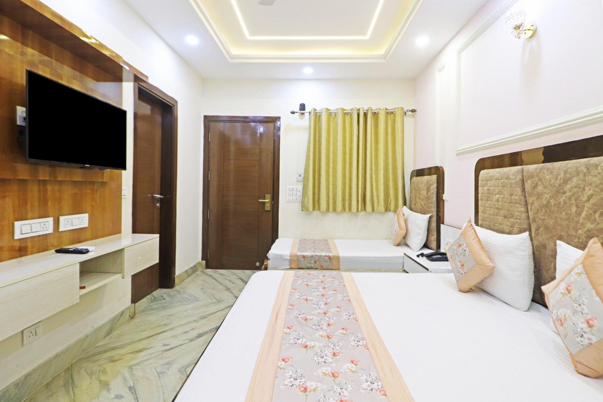 Samrat Residency 10 Mints Walking Distance Nizamuddin Railway Station Nova Deli