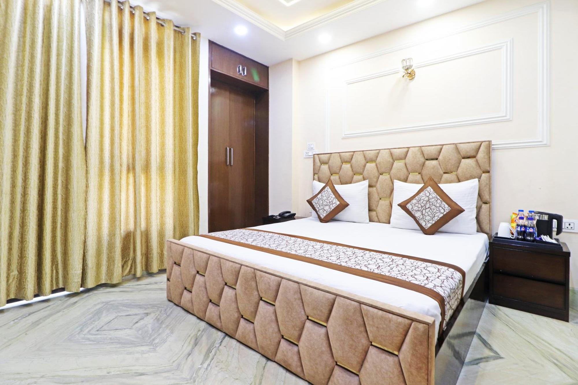 Samrat Residency 10 Mints Walking Distance Nizamuddin Railway Station 4* Nova Deli