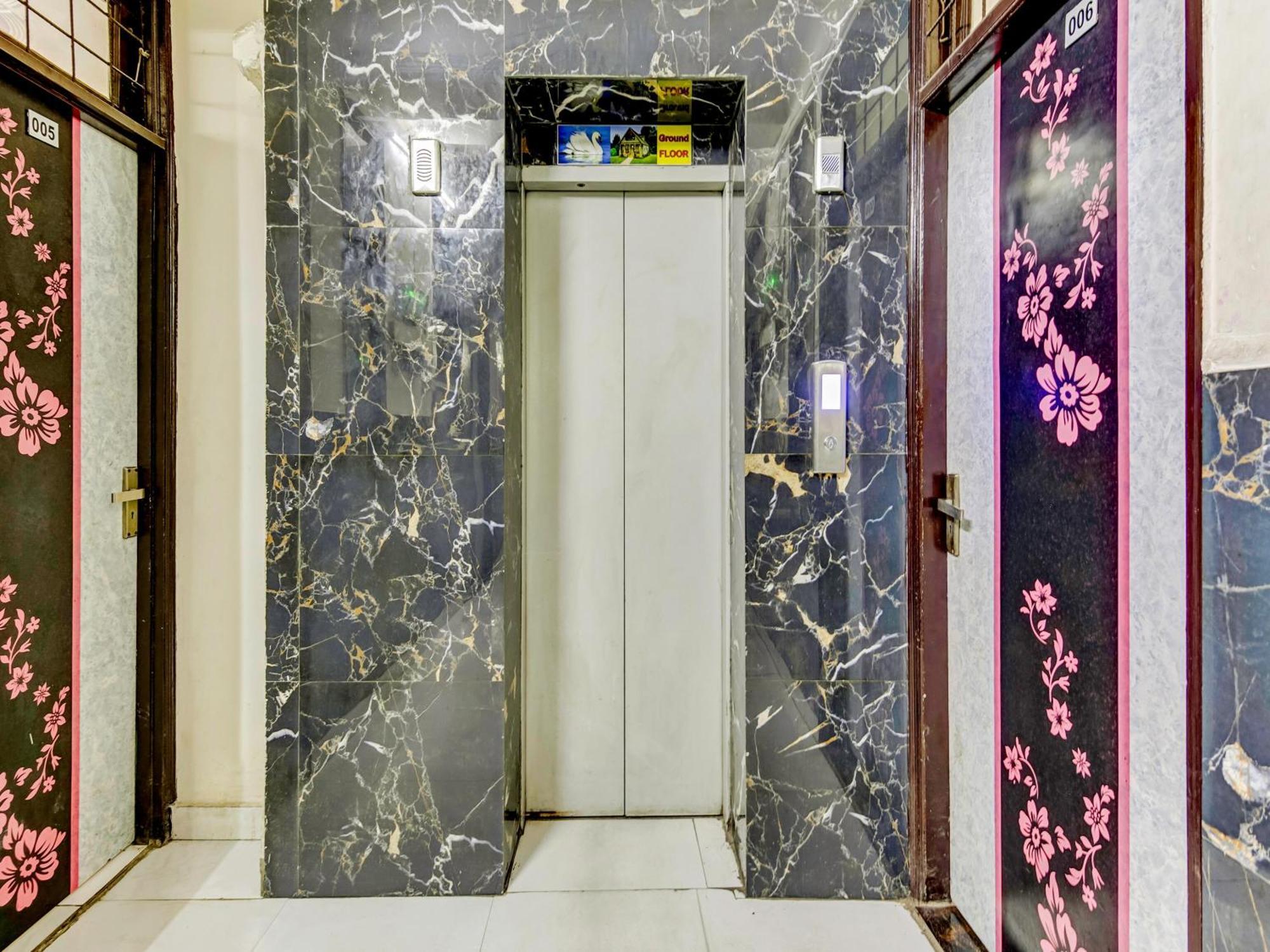 Hotel Hotel O Country Residency