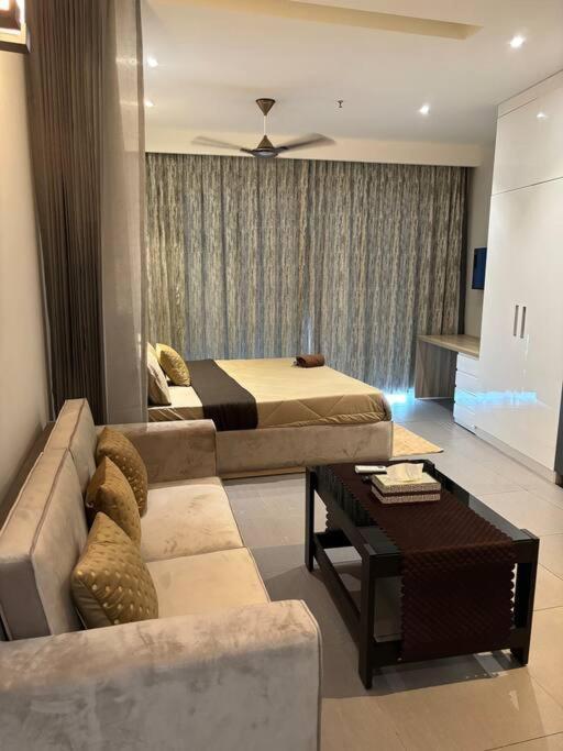 Countryside Luxury - Supernova Noida
