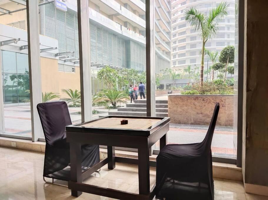 Countryside Luxury - Supernova Noida * New Delhi