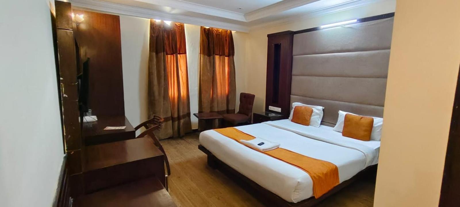 Perial - Nehru Palace * New Delhi