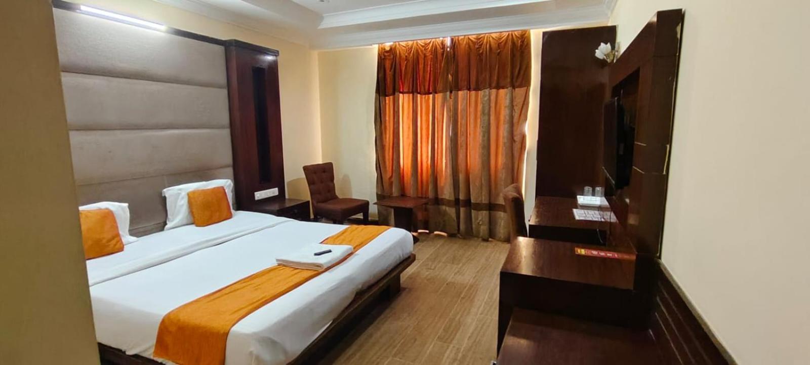 Perial - Nehru Palace * New Delhi