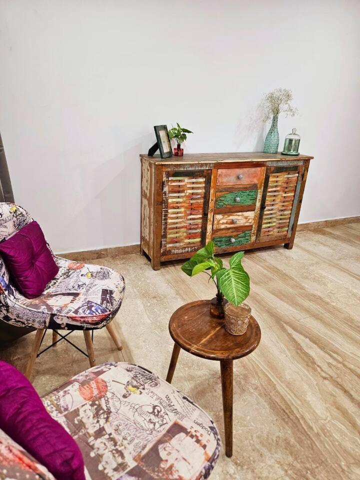 South Delhi, Artistic 4bhk - Vasant Kunj By Maple Key Apartment New Delhi