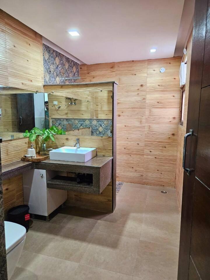 South Delhi, Artistic 4bhk - Vasant Kunj By Maple Key Apartment New Delhi