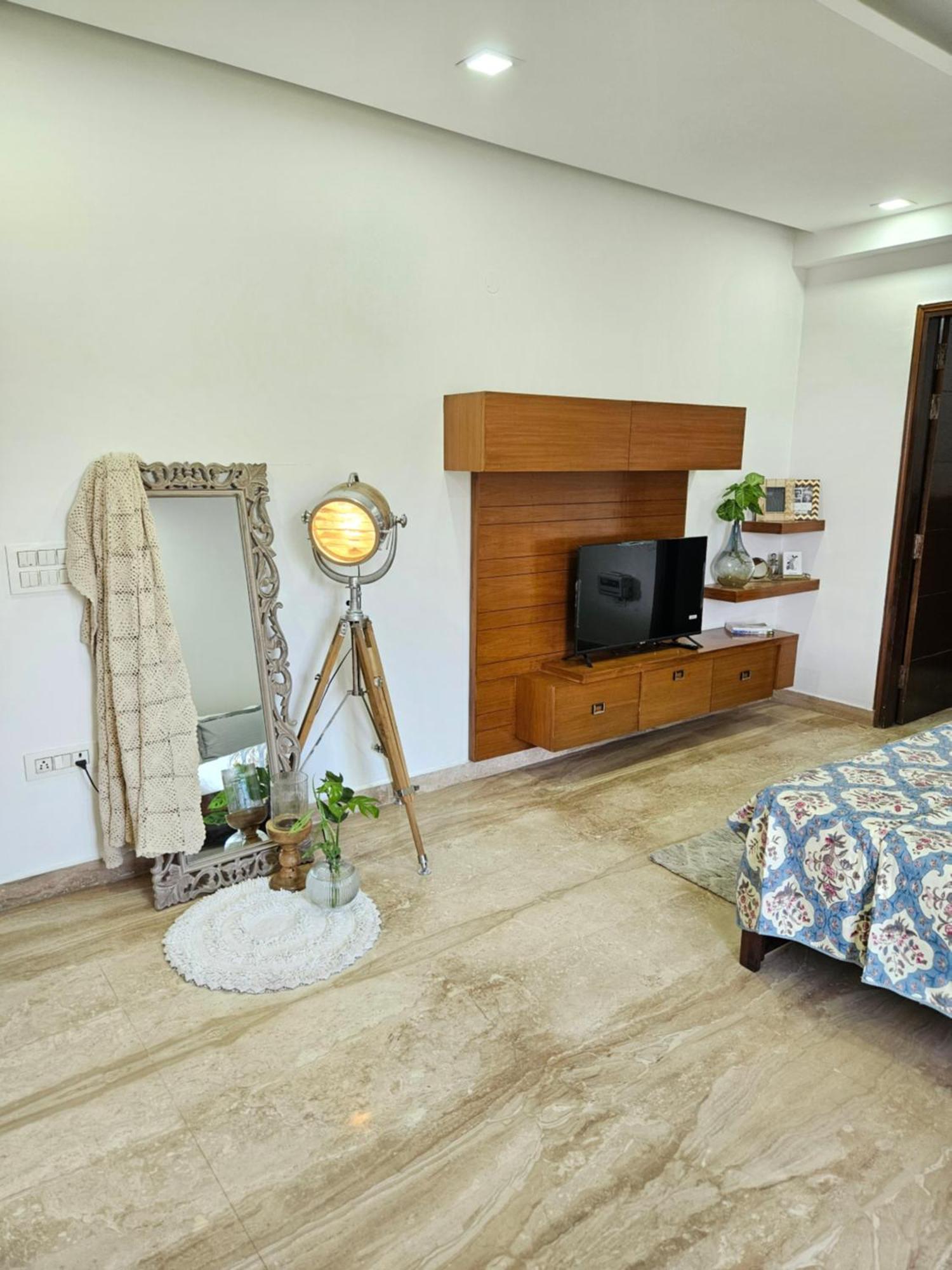 South Delhi, Artistic 4bhk - Vasant Kunj By Maple Key Apartment
