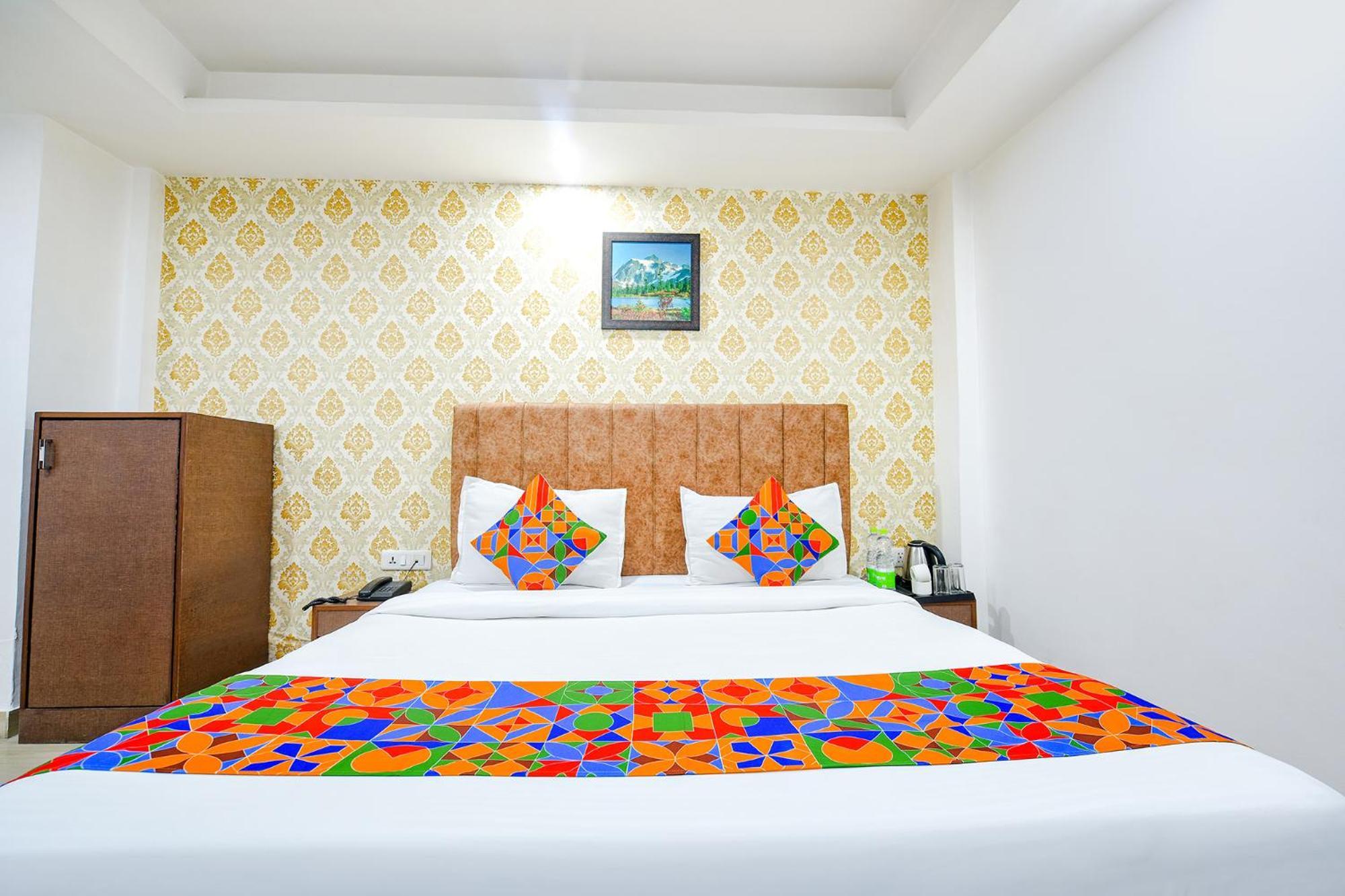 Hotel O Stay Happy Hotel 3*