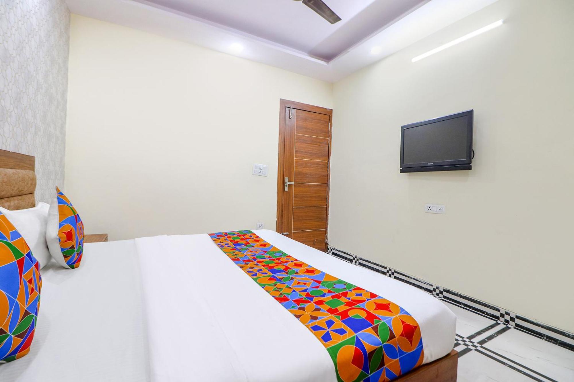 Fabhotel Starlight 3*