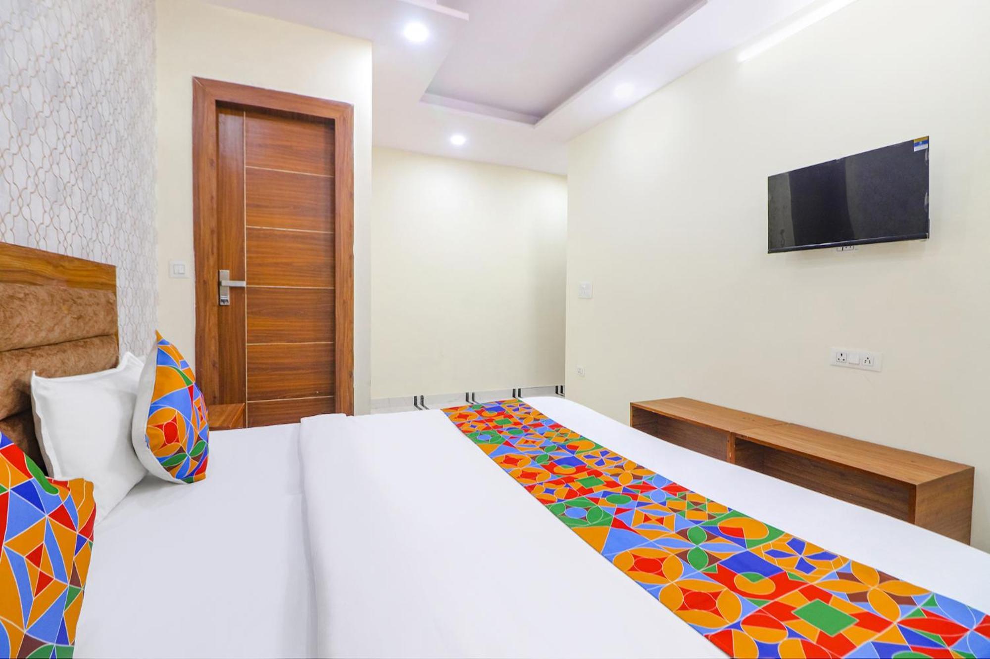 Hotel Fabhotel Starlight 3*