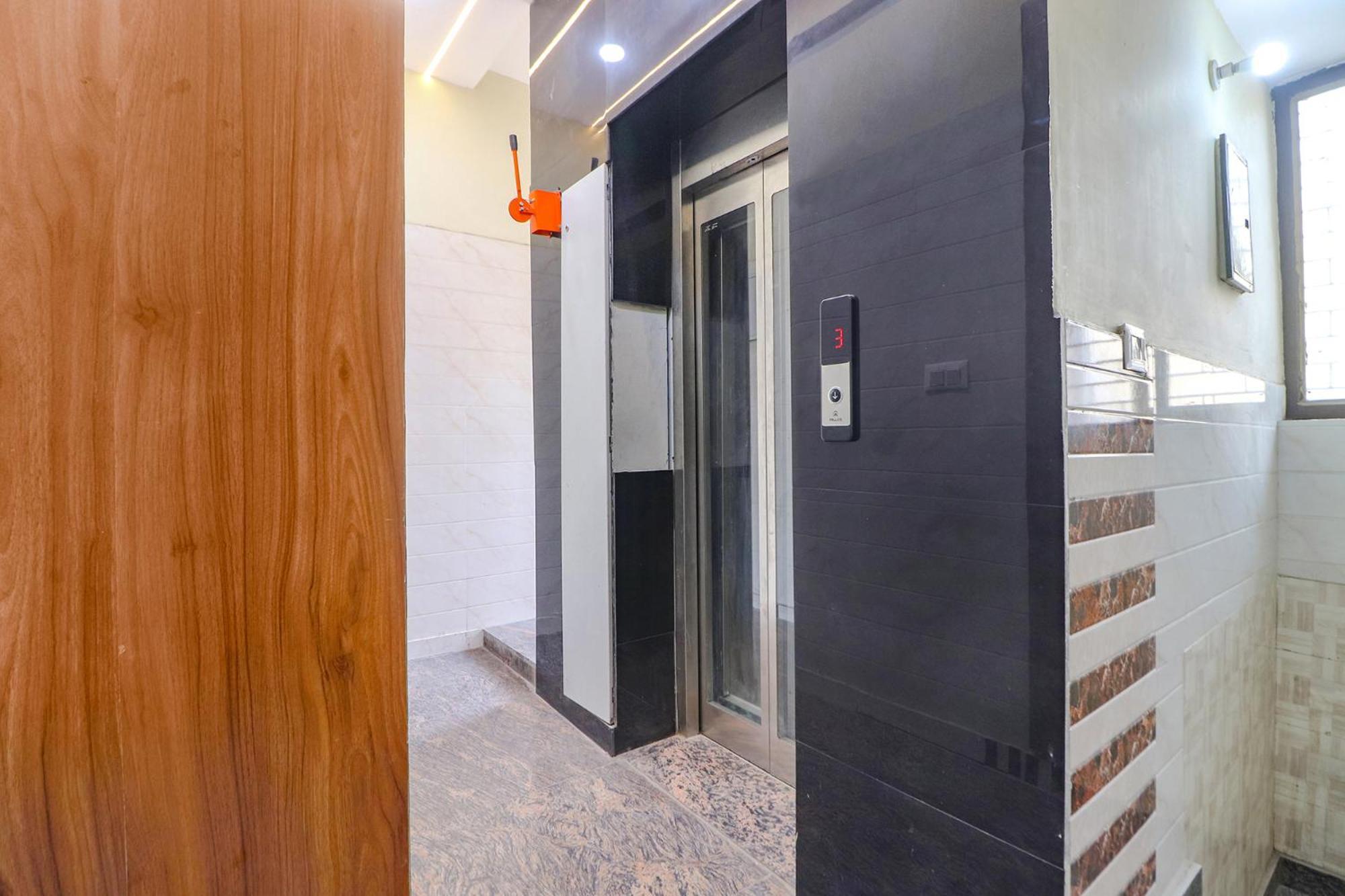 Fabhotel Starlight Hotel Nova Deli