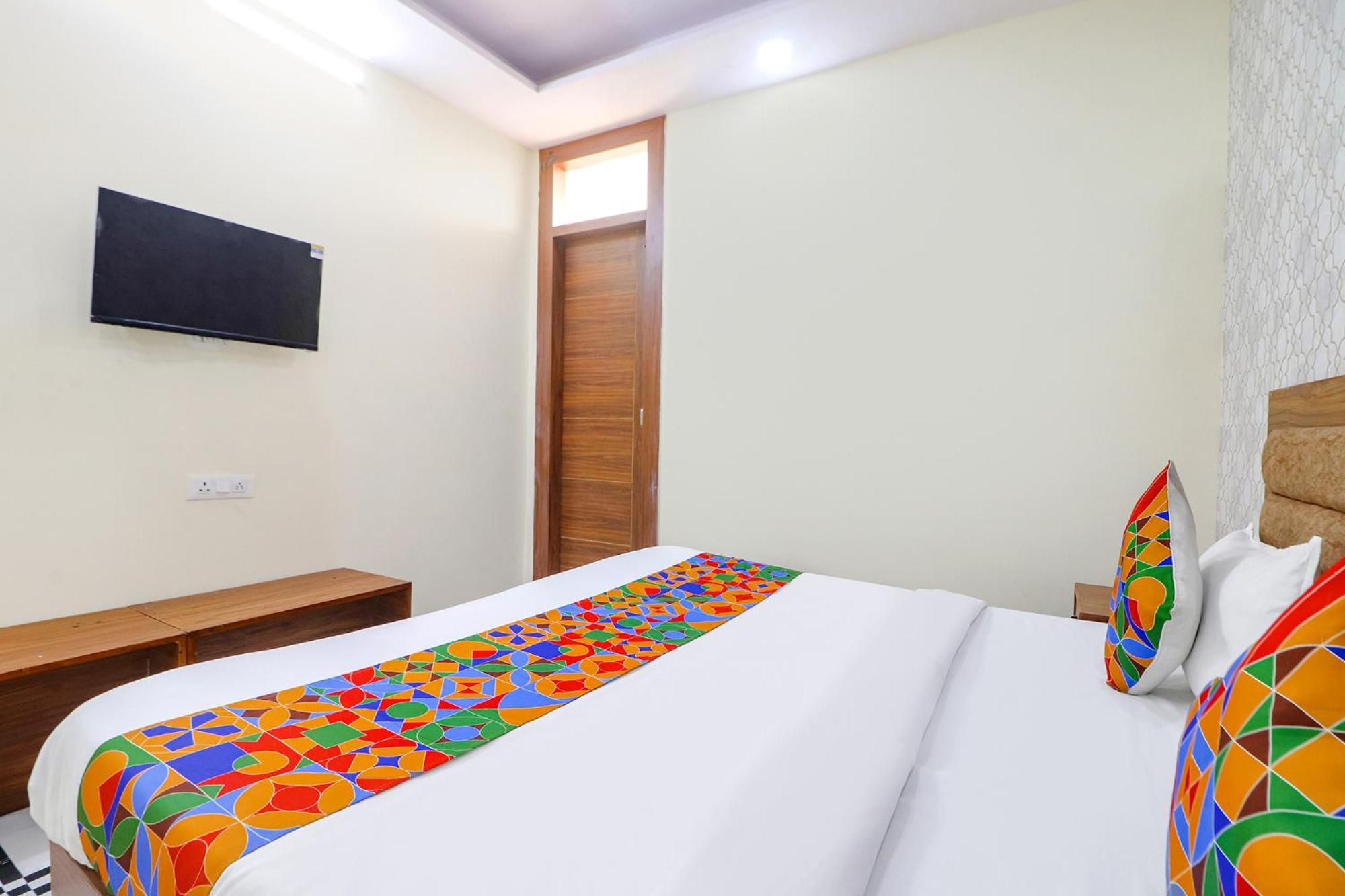 Fabhotel Starlight 3*