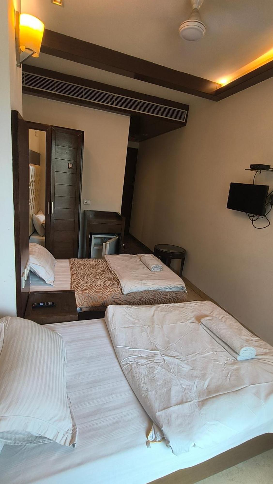Hotel Metropolis Tourist Paharganj