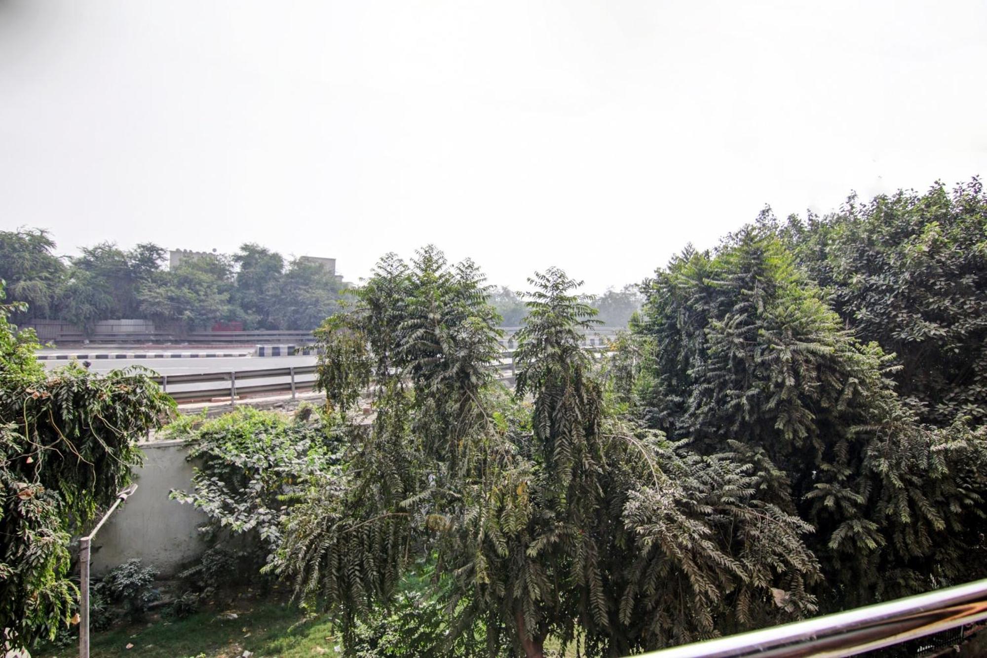 Hotel O Star Light Near Lotus Temple New Delhi