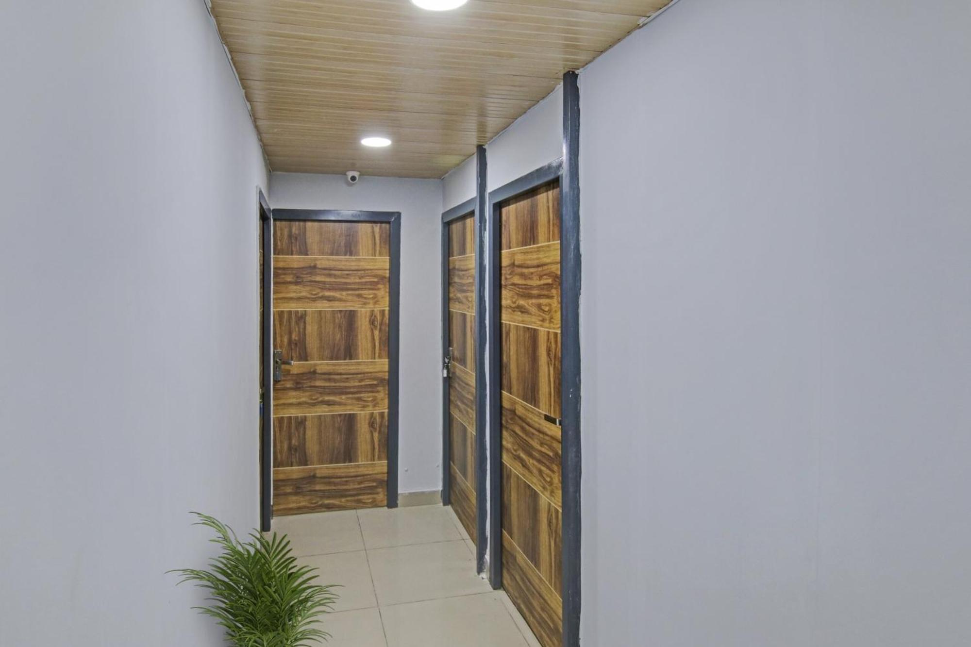 O Sr Residency Near Ccd Hotel