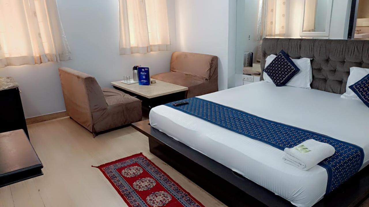 Sweet Near Railway Station Hotel New Delhi