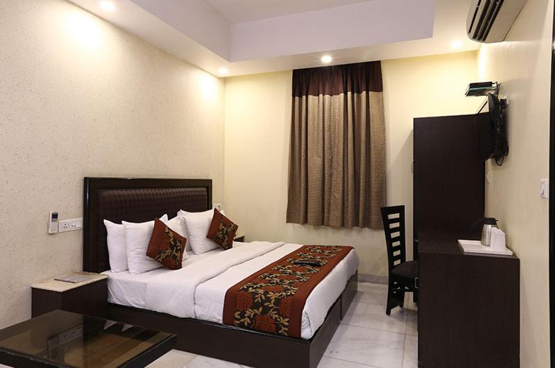 Kingston Park - Karol Bagh 3*