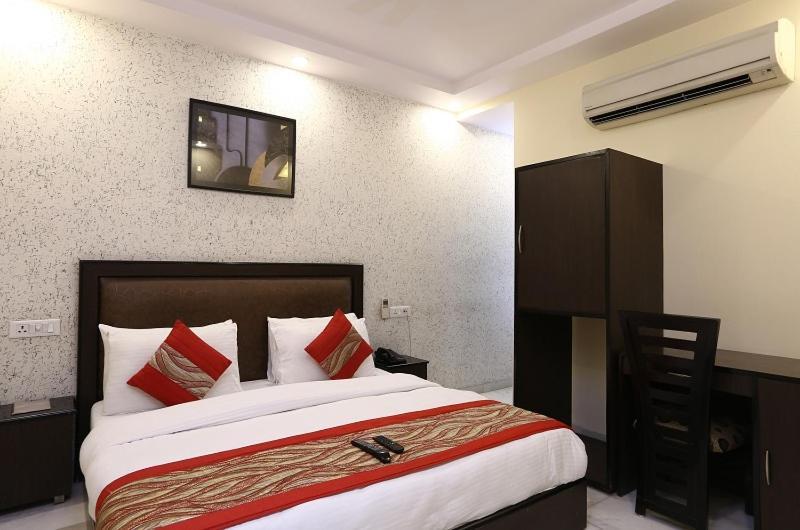 Kingston Park - Karol Bagh 3*