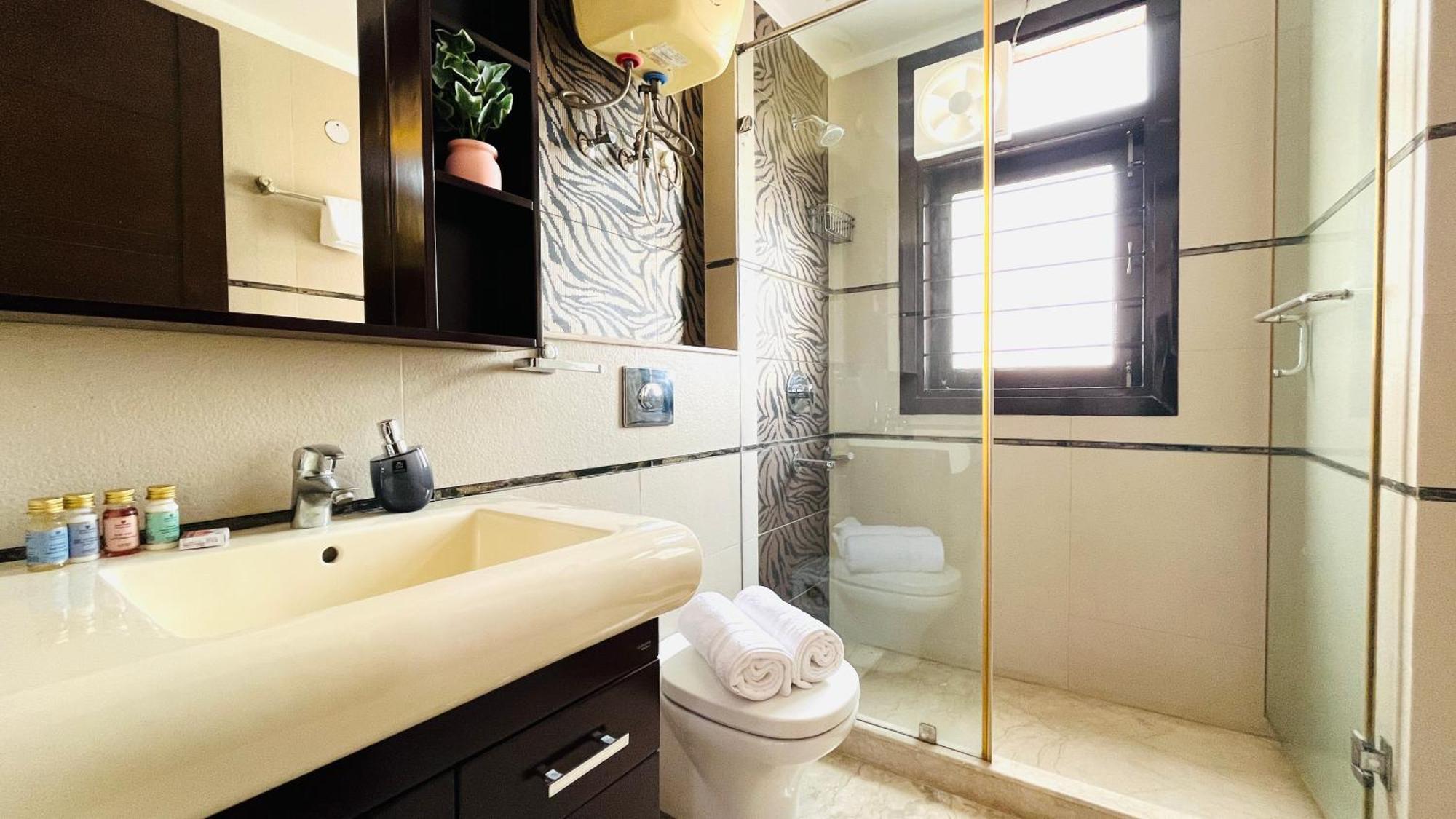 Olive Service - Defence Colony Apartamento