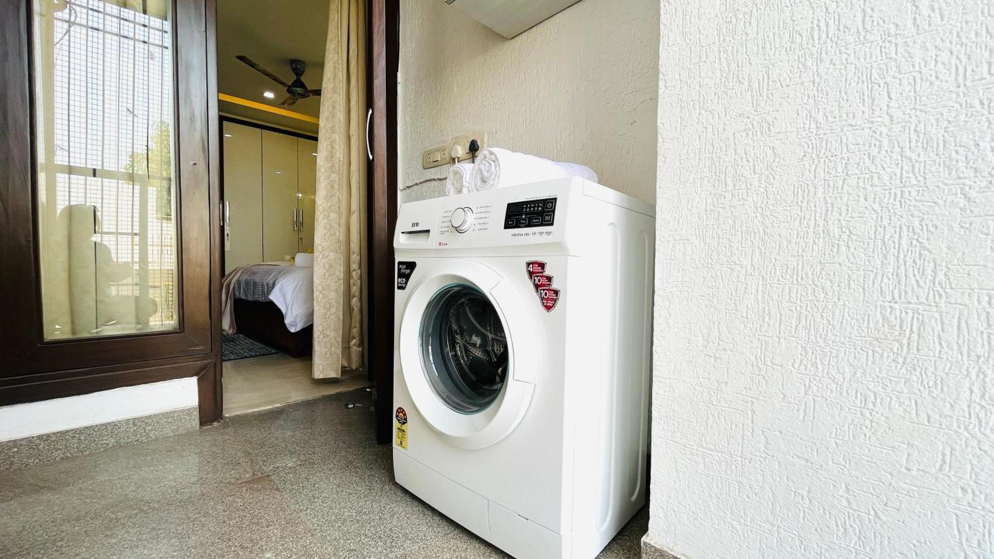 Olive Service - Defence Colony Apartamento